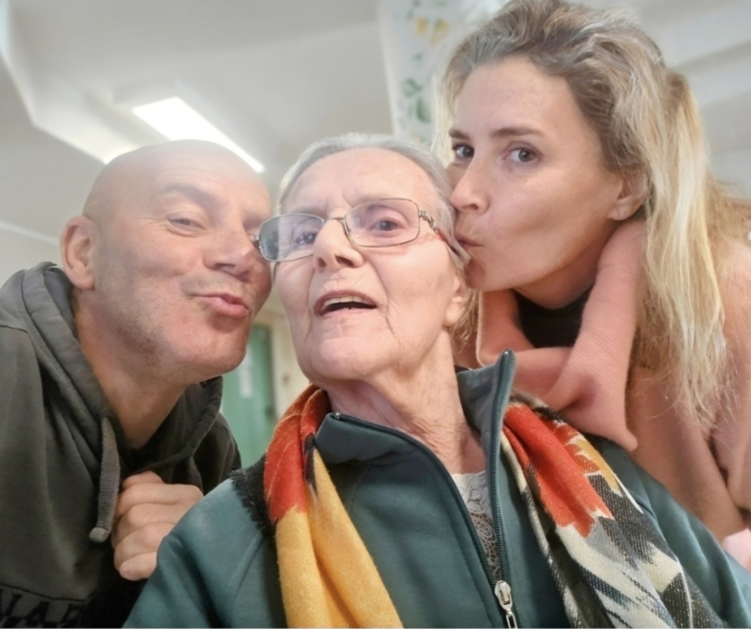 Walter, Emilia e Erica em Albino